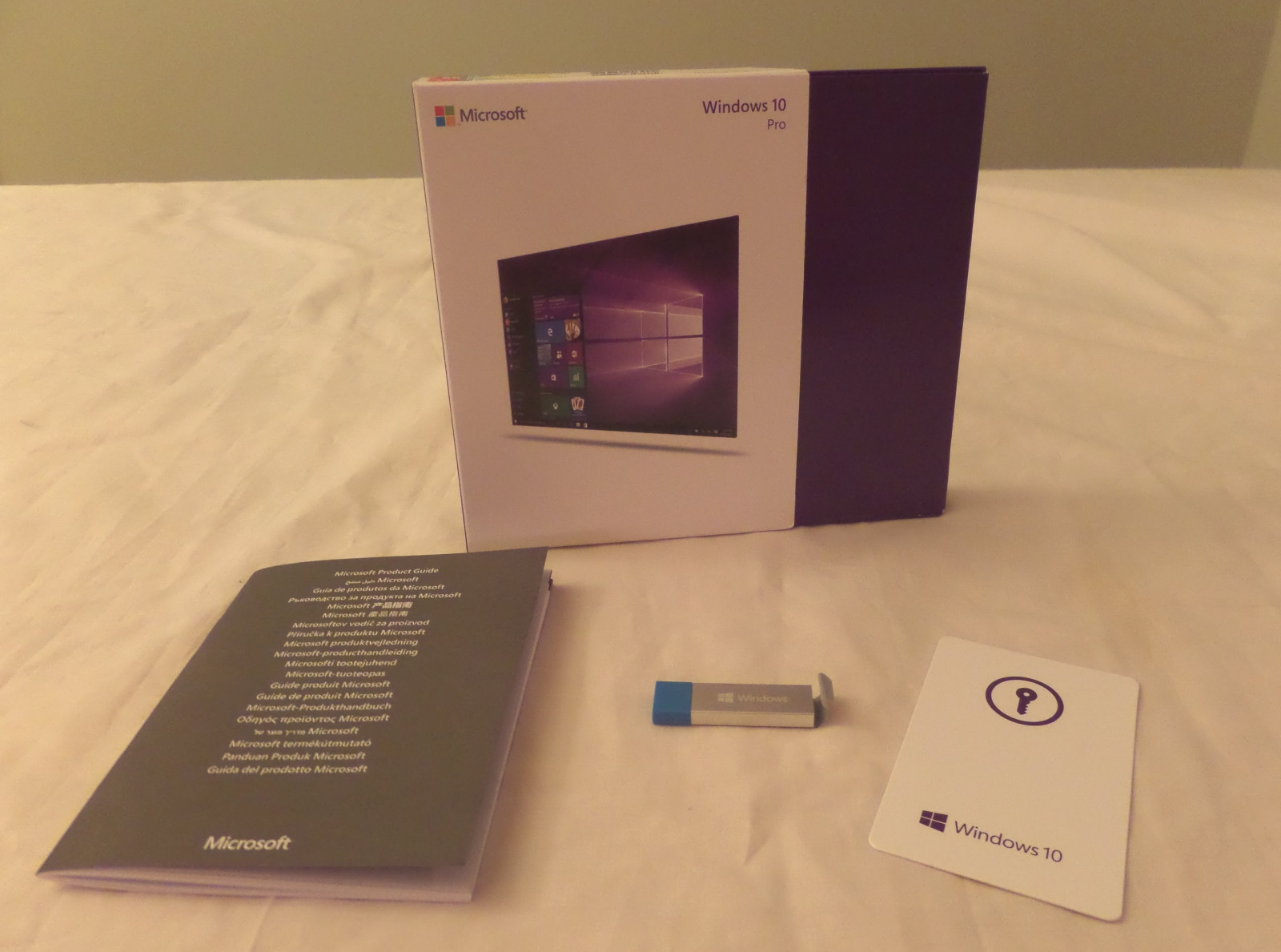 Windows 10 Pro USB Flash Box